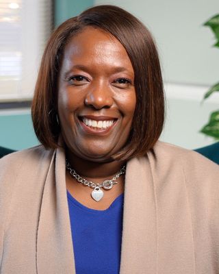 Dr. Laryssa M Creswell